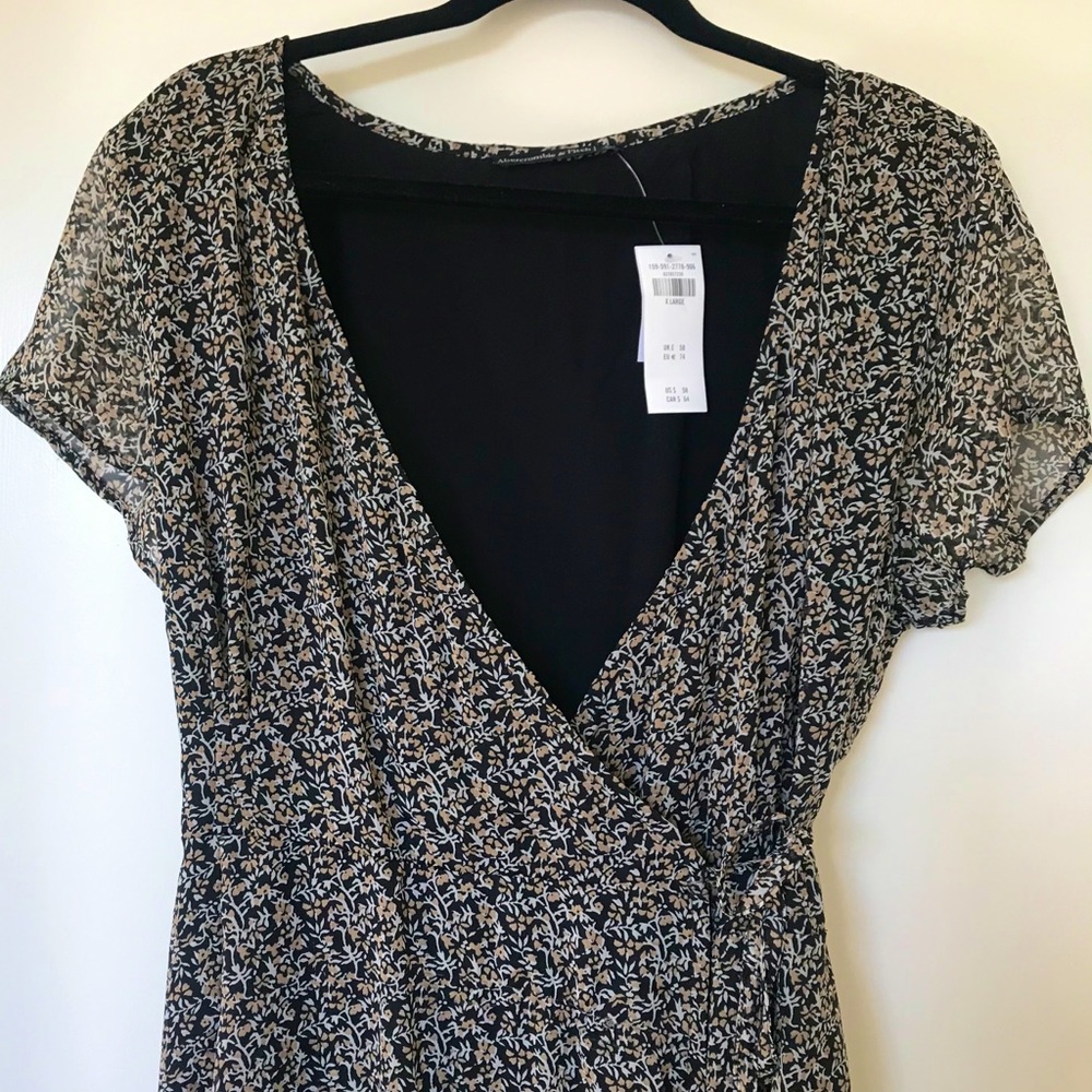 NWT Abercrombie Floral Wrap Dress